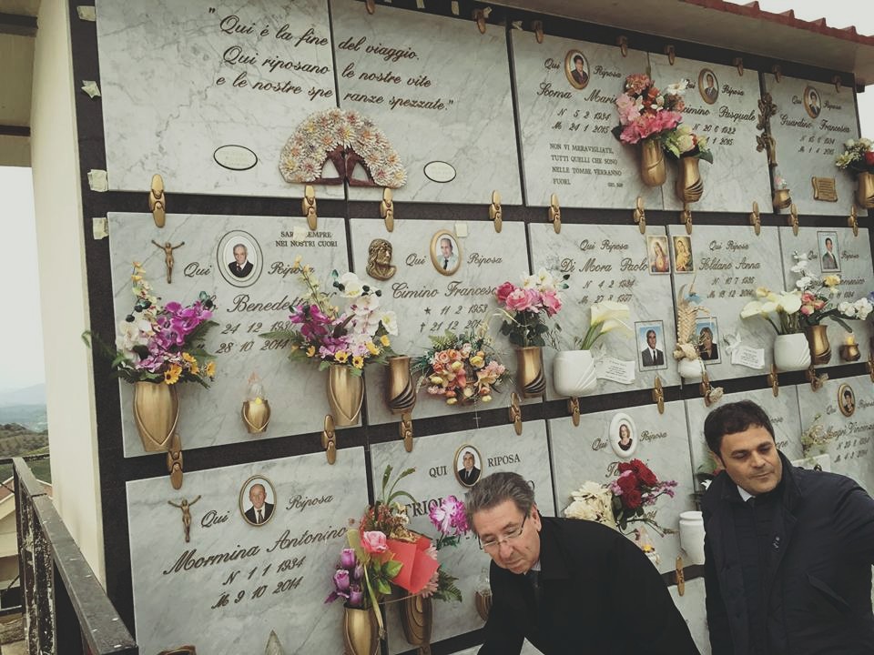 176 - Presenze del Governatore - Visita alle tombe dei migranti ignoti sepolti a Ribera e ricordati dal locale Rotary con degna sepoltura - Ribera 7 aprile 2016/001.jpg